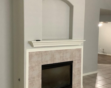 18215 Major Glen Circle - Photo Thumbnail 12