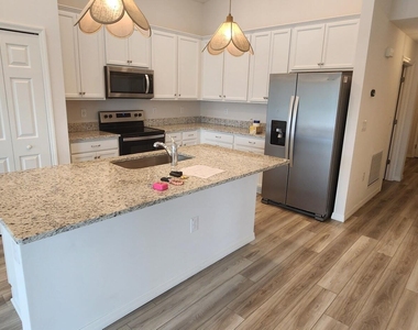 586 Cooper Court Sw - Photo Thumbnail 17