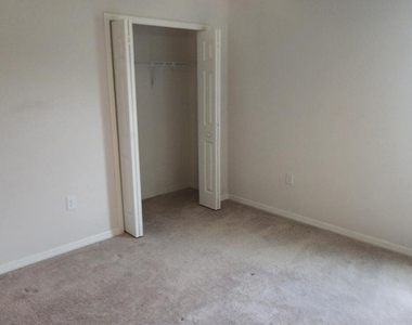 586 Cooper Court Sw - Photo Thumbnail 14