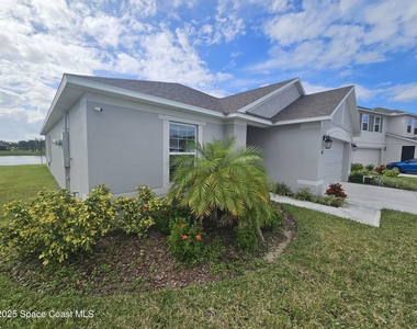 586 Cooper Court Sw - Photo Thumbnail 6