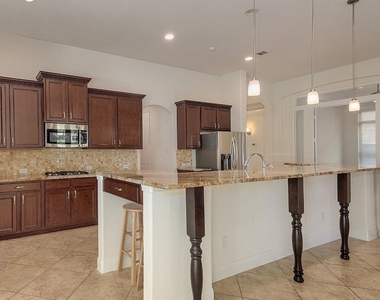 46 Caprice Bend Place - Photo Thumbnail 13