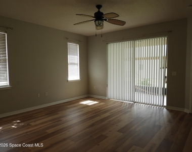 552 Wedge Court Se - Photo Thumbnail 3
