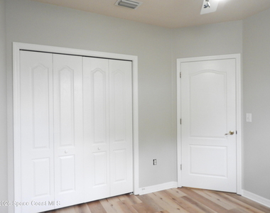 552 Wedge Court Se - Photo Thumbnail 17