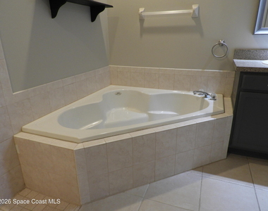 552 Wedge Court Se - Photo Thumbnail 20