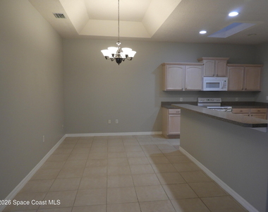 552 Wedge Court Se - Photo Thumbnail 8