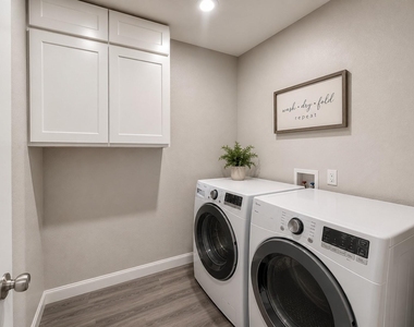 411 Frankie Street - Photo Thumbnail 7