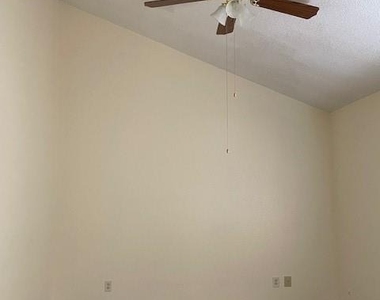 12314 Wild Pine Drive - Photo Thumbnail 5