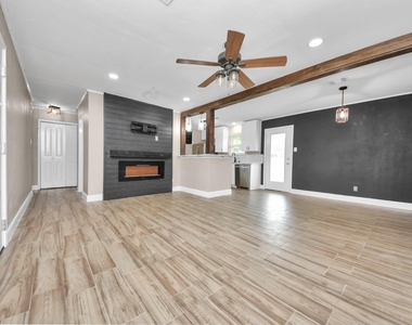 12733 7th Street - Photo Thumbnail 2