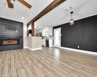 12733 7th Street - Photo Thumbnail 4