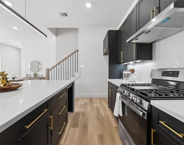 959 Highland Light Lane - Photo Thumbnail 10