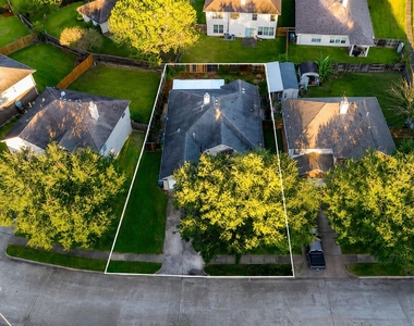 2719 Riverhollow Lane - Photo Thumbnail 10