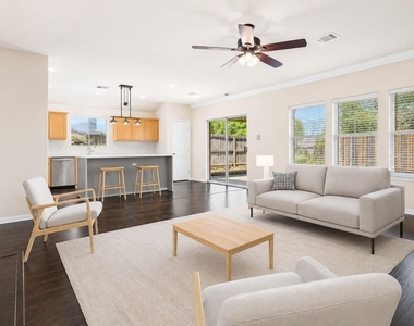 2719 Riverhollow Lane - Photo Thumbnail 4