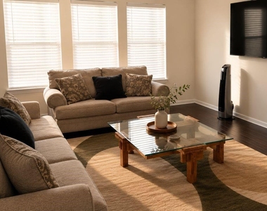 2719 Riverhollow Lane - Photo Thumbnail 14