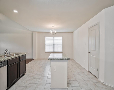 7238 Basque Country Drive - Photo Thumbnail 6