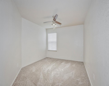7238 Basque Country Drive - Photo Thumbnail 18