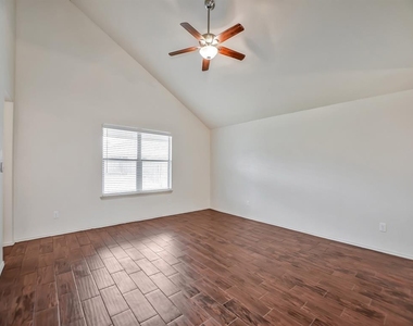 7238 Basque Country Drive - Photo Thumbnail 10