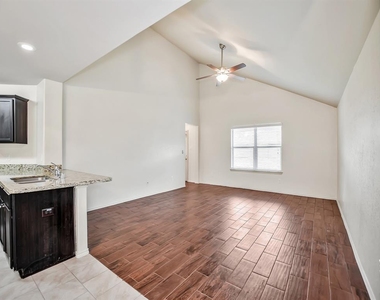 7238 Basque Country Drive - Photo Thumbnail 8