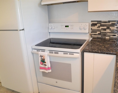 12100 Melville Drive - Photo Thumbnail 4