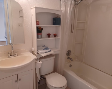 12100 Melville Drive - Photo Thumbnail 11