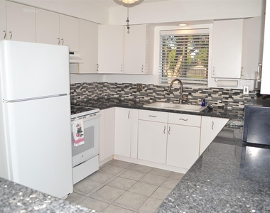 12100 Melville Drive - Photo Thumbnail 3