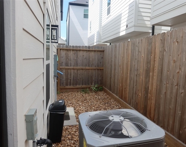 4810 Cochran Street - Photo Thumbnail 26
