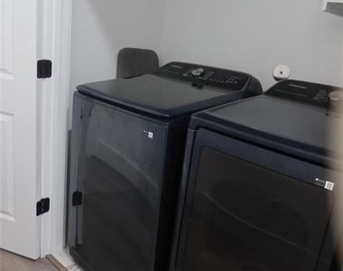 4810 Cochran Street - Photo Thumbnail 19
