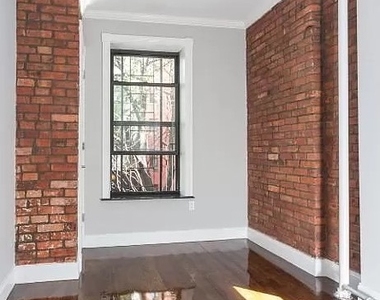 West 103rd Street - Photo Thumbnail 3