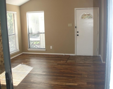 3500 Tangle Brush Drive - Photo Thumbnail 5