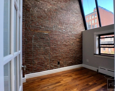 West 14th Street - Photo Thumbnail 1