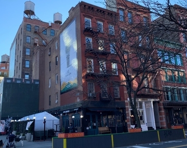 West Broadway - Photo Thumbnail 6