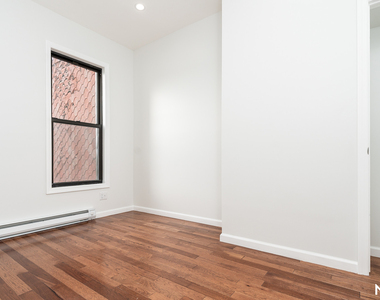 18-69 Greene Ave - Photo Thumbnail 12