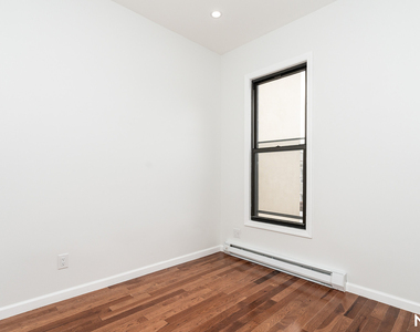 18-69 Greene Ave - Photo Thumbnail 7