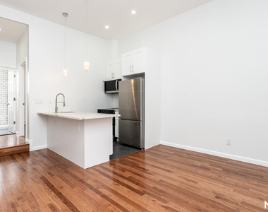 18-69 Greene Ave - Photo Thumbnail 14