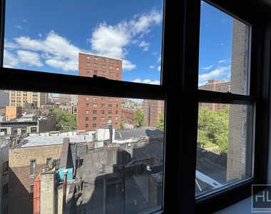 Amsterdam Avenue - Photo Thumbnail 8