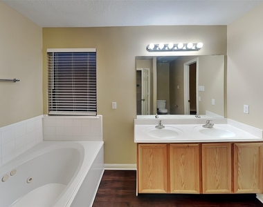 17234 Valemist Court - Photo Thumbnail 9