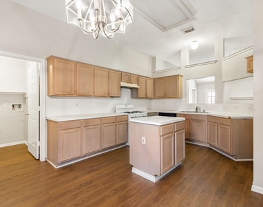 3006 Quail Run Drive - Photo Thumbnail 10