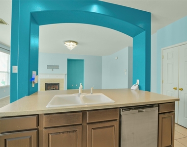 18022 Oak Orchard Lane - Photo Thumbnail 10