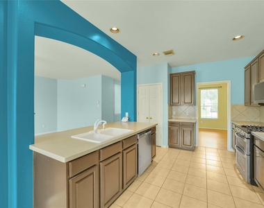 18022 Oak Orchard Lane - Photo Thumbnail 13