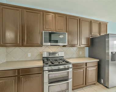 18022 Oak Orchard Lane - Photo Thumbnail 12