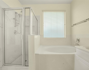 18022 Oak Orchard Lane - Photo Thumbnail 19