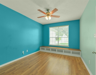 18022 Oak Orchard Lane - Photo Thumbnail 3