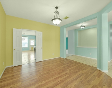 18022 Oak Orchard Lane - Photo Thumbnail 6