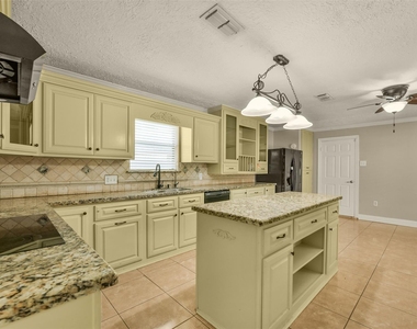 15910 Boatswain Court - Photo Thumbnail 8