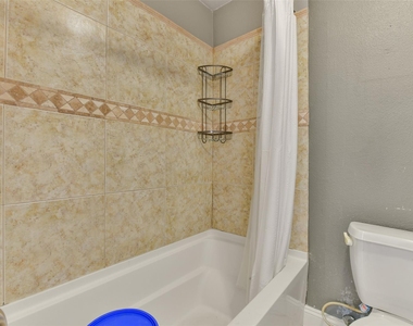 15910 Boatswain Court - Photo Thumbnail 24