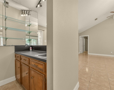 15910 Boatswain Court - Photo Thumbnail 14