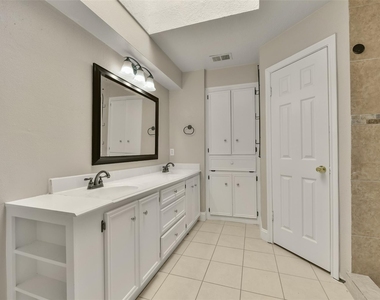 15910 Boatswain Court - Photo Thumbnail 17