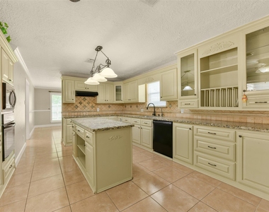 15910 Boatswain Court - Photo Thumbnail 7