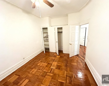 Summit Avenue - Photo Thumbnail 3