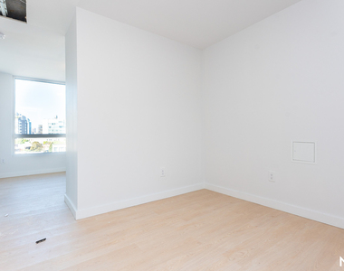 280 Meeker Ave - Photo Thumbnail 15