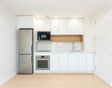 280 Meeker Ave - Photo Thumbnail 1